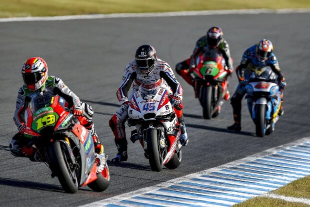 ~Scott Redding hinter Alvaro Bautista~ ~Scott Redding hinter Alvaro Bautista~