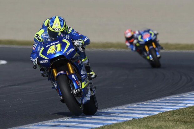  ~Aleix Espargaro vor Maverick Vinales (Suzuki) ~          