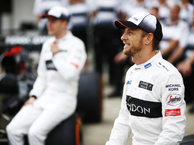 Jenson Button, Stoffel Vandoorne Jenson Button, Stoffel Vandoorne