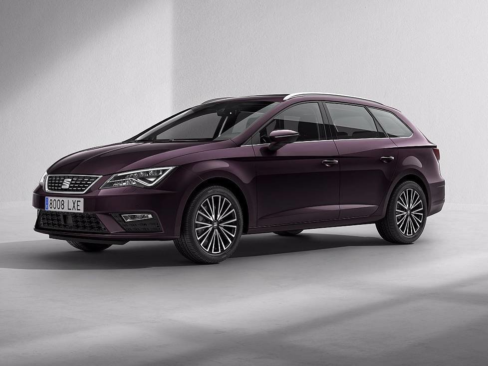 SEAT Leon ST 2017 in der Farbe Violett (Lackierung "Boheme")