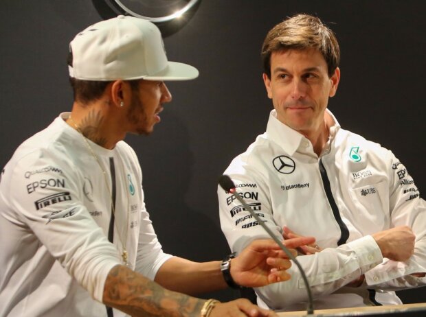 Lewis Hamilton, Toto Wolff Lewis Hamilton, Toto Wolff