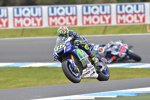 Valentino Rossi vor Jorge Lorenzo (Yamaha) 