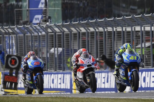  ~Aleix Espargaro vor Andrea Dovizioso und Maverick Vinales ~             