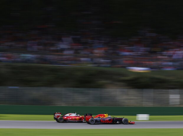 Max Verstappen, Kimi Räikkönen Max Verstappen, Kimi Räikkönen