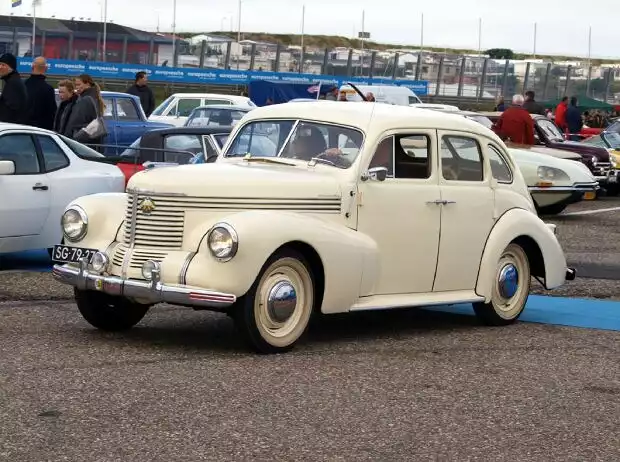 Opel Kapitän (1950) Titel-Bild zur News: Opel Kapitän (1950)