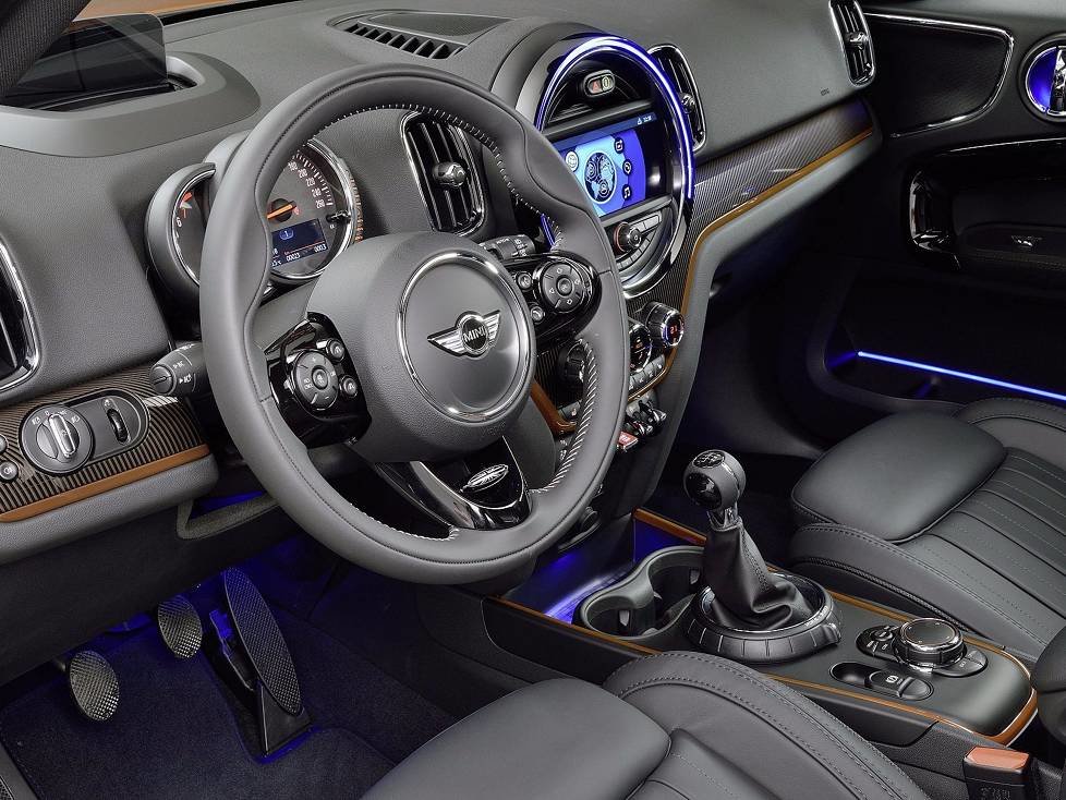 Cockpit des Mini Cooper S Countryman All4