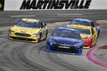 Martin Truex Jun. (Furniture Row), Jeffrey Earnhardt (FAS) und Joey Logano (Penske)