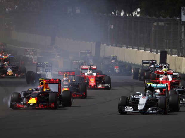 Nico Rosberg, Max Verstappen, Nico Hülkenberg, Daniel Ricciardo, Kimi Räikkönen Nico Rosberg, Max Verstappen, Nico Hülkenberg, Daniel Ricciardo, Kimi Räikkönen