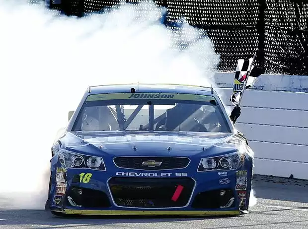 Jimmie Johnson, Burnout Titel-Bild zur News: Jimmie Johnson, Burnout