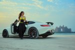 MISS TUNING KALENDER 2017 - Februar. Miss Tuning Julia Oemler, Dubais heißeste Locations und tolle Autos glänzen um die Wette: Der AMG GT ist sicher der richtige Untersatz, um in einem der Wahrzeichen Dubais, dem Nobelhotel Atlantis auf der weltbekannten ?Palm Jumeirah? einzuchecken.