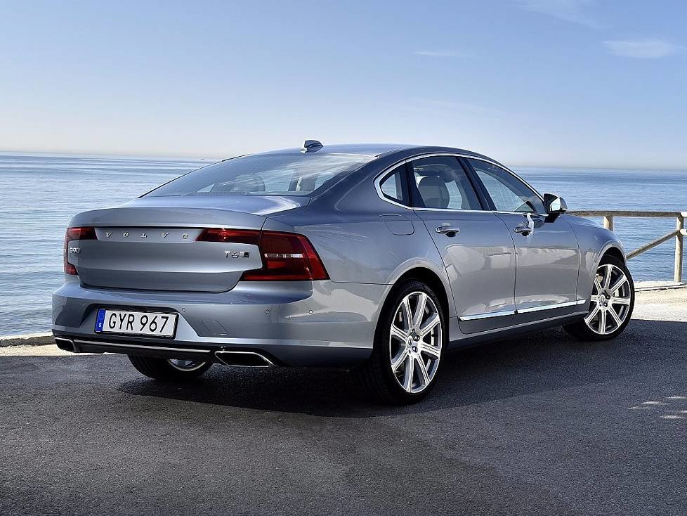 Volvo S90