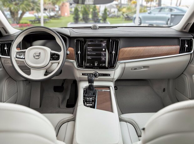 Cockpit des Volvo S90