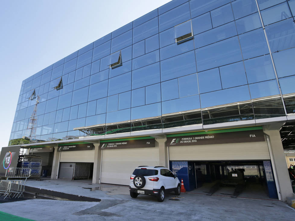 Paddock in Interlagos nach Umbau