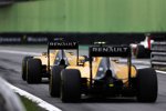 Kevin Magnussen (Renault) und Jolyon Palmer (Renault) 