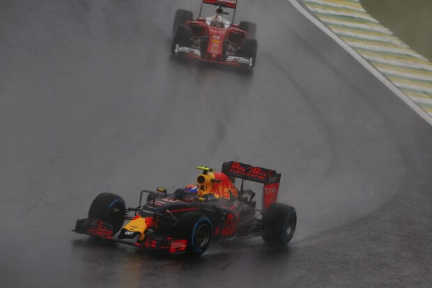 Max Verstappen Sebastian Vettel Ferrari Scuderia Ferrari F1Red Bull Red Bull Racing F1 ~Max Verstappen (Red Bull) und Sebastian Vettel (Ferrari) ~ 
