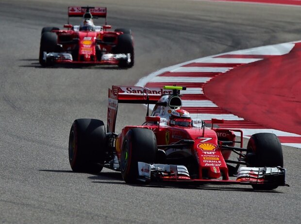 Sebastian Vettel, Kimi Räikkönen Sebastian Vettel, Kimi Räikkönen