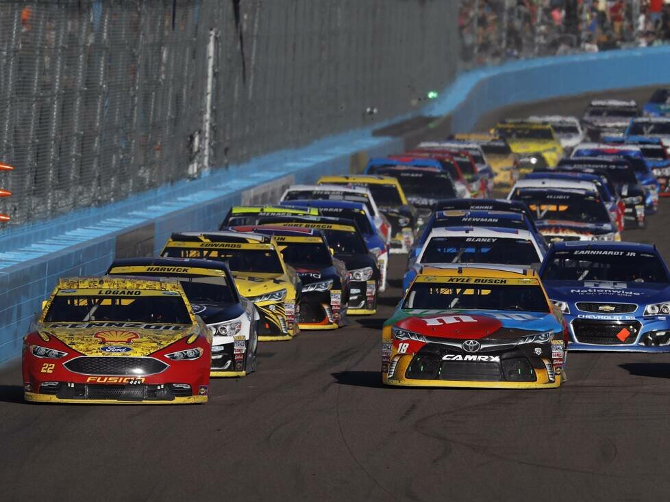 Joey Logano, Kyle Busch, Kyle Larson