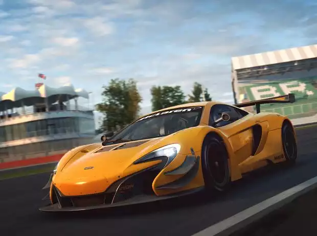 silverstone mclaren 650s gt3 raceroom Titel-Bild zur News: silverstone mclaren 650s gt3 raceroom