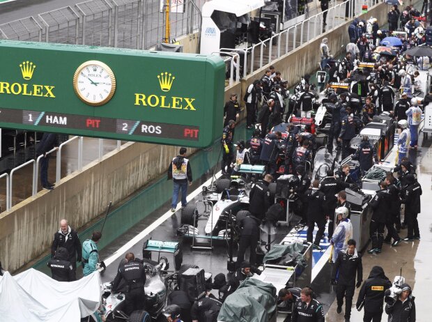 Kimi Räikkönen, Lewis Hamilton, Nico Rosberg, Max Verstappen, Nico Hülkenberg, Sergio Perez Kimi Räikkönen, Lewis Hamilton, Nico Rosberg, Max Verstappen, Nico Hülkenberg, Sergio Perez