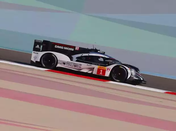 Titel-Bild zur News: Timo Bernhard, Mark Webber, Brendon Hartley