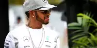 Bild zum Inhalt: Lustige Panne im Flugzeug: Wovon Lewis Hamilton träumt...