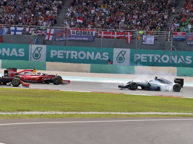 Lewis Hamilton, Nico Rosberg, Sebastian Vettel Lewis Hamilton, Nico Rosberg, Sebastian Vettel