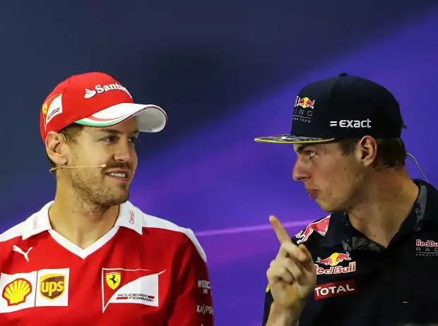 Sebastian Vettel, Max Verstappen Titel-Bild zur News: Sebastian Vettel, Max Verstappen