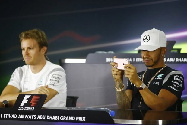 Lewis Hamilton Nico Rosberg Mercedes Mercedes AMG Petronas Formula One Team F1 ~Lewis Hamilton (Mercedes) und Nico Rosberg (Mercedes) ~ 