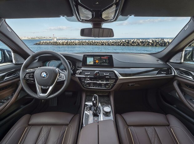 Cockpit des BMW 5er 2017 Cockpit des BMW 5er 2017