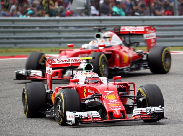 Kimi Räikkönen, Sebastian Vettel Kimi Räikkönen, Sebastian Vettel