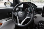 Lenkrad und Cockpit des Suzuki Ignis 2017