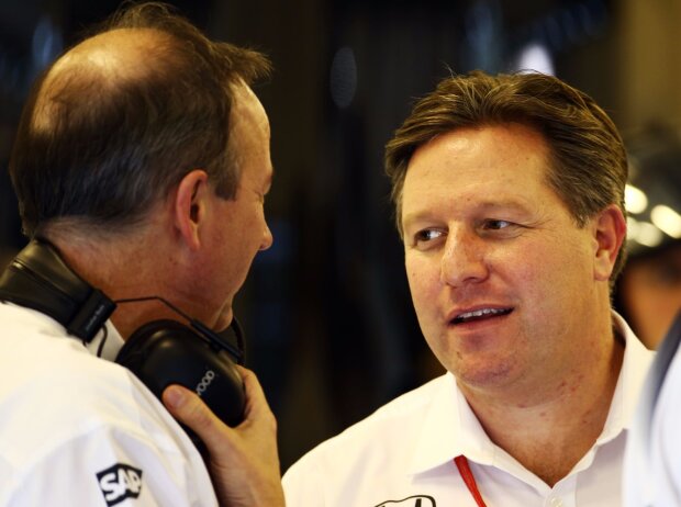 Jonathan Neale, Zak Brown Jonathan Neale, Zak Brown
