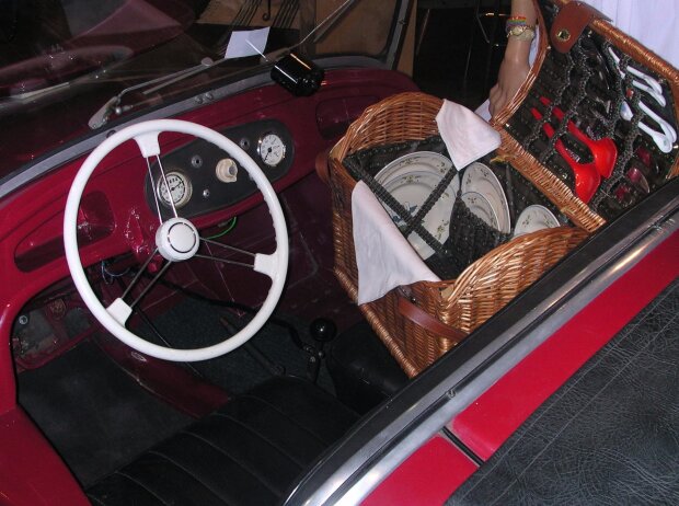 Innenraum und Cockpit des Kleinschnittger F 125 bei der Technoclassica Essen 2005