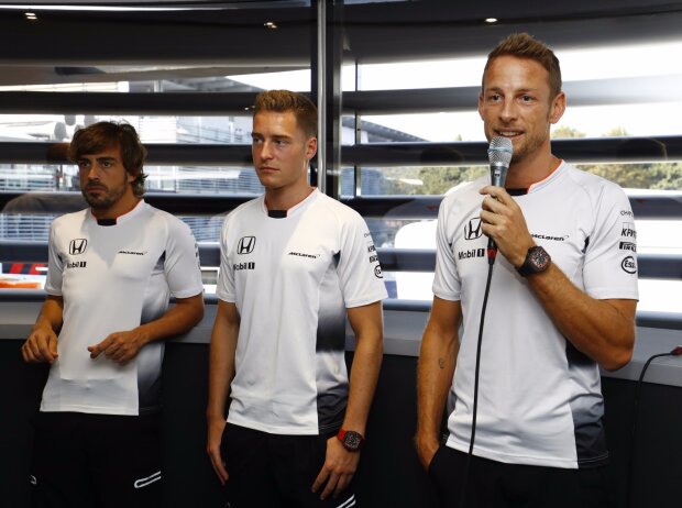 Jenson Button, Stoffel Vandoorne, Fernando Alonso Jenson Button, Stoffel Vandoorne, Fernando Alonso