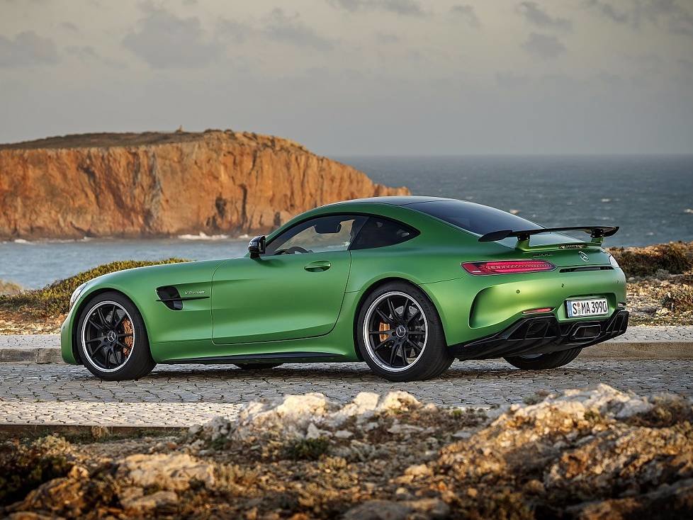 Mercedes-AMG GT-R