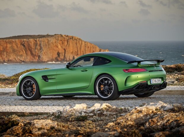 Mercedes-AMG GT-R