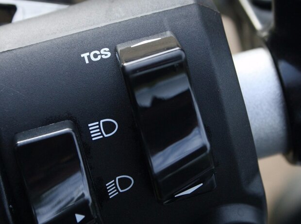 Yamaha MT-09: Schalter für die Traktionskontrolle