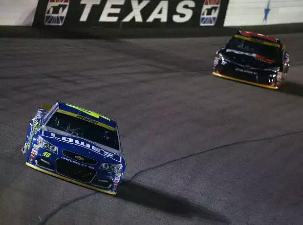 Jimmie Johnson, Denny Hamlin Titel-Bild zur News: Jimmie Johnson, Denny Hamlin
