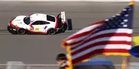 Bild zum Inhalt: Zwei neue Porsche 911 RSR beim offiziellen Test für Daytona