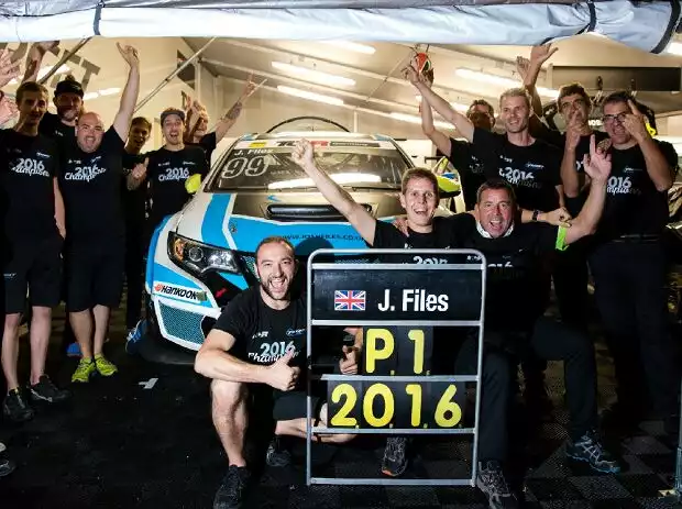 Target Competition, Josh Files Titel-Bild zur News: Target Competition, Josh Files