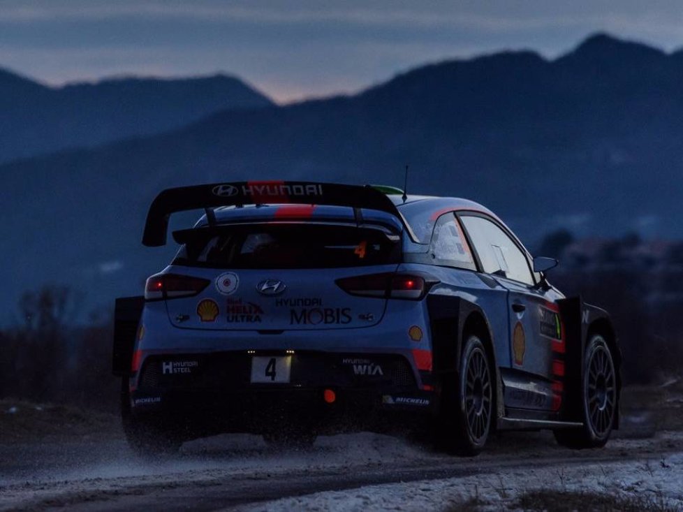 Hayden Paddon, John Kennard