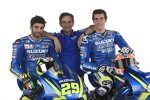 Andrea Iannone, Davide Brivio und Alex Rins (Suzuki) 