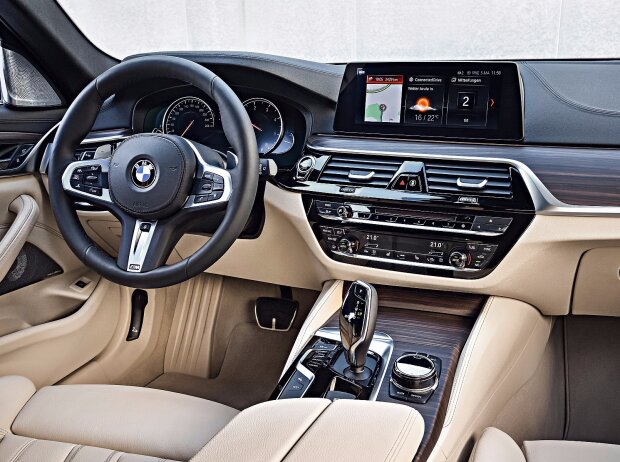 Cockpit des BMW 5er Touring 2017