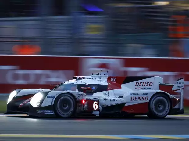 Stephane Sarrazin, Mike Conway, Kamui Kobayashi Titel-Bild zur News: Stephane Sarrazin, Mike Conway, Kamui Kobayashi