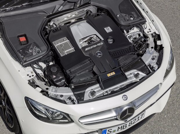 Der 4,0-Liter-V8-Biturbomotor mit Twin-Scroll-Turbolader erreicht 612 PS und 850 Nm Drehmoment