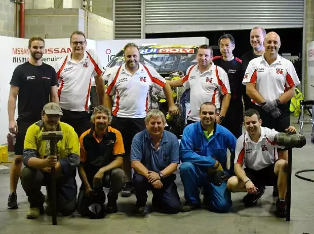 Nissan-Mechaniker Titel-Bild zur News: Nissan-Mechaniker