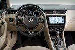 Innenraum und Cockpit des neuen Skoda Octavia III mit Vier-Augen-Facelift 2017