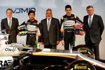 Sergio Perez (Force India), Vijay Mallya und Esteban Ocon (Force India) 