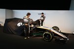 Sergio Perez (Force India) und Esteban Ocon (Force India) 