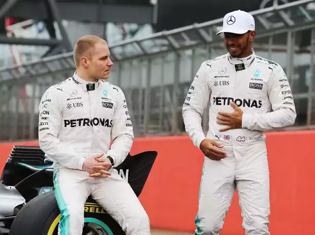 Valtteri Bottas, Lewis Hamilton Titel-Bild zur News: Valtteri Bottas, Lewis Hamilton